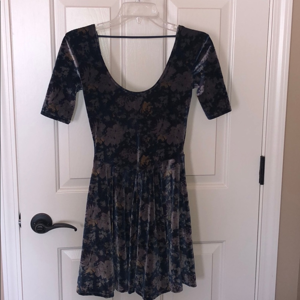 Urban Outfitters velvet dress, floral pattern XS